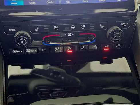 Used 2023 Jeep Grand Cherokee L Summit w/ Advanced Protech Group IV image 16