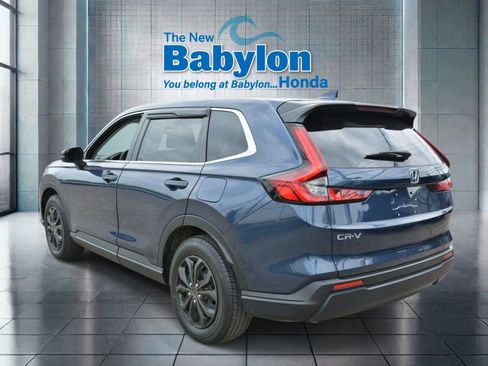 Used 2025 Honda CR-V LX image 3