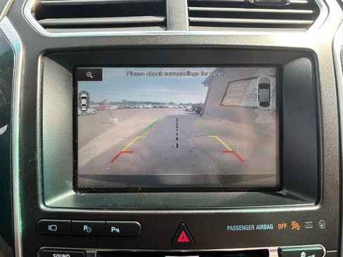 Used 2016 Ford Explorer Platinum AWD/4WD image 27