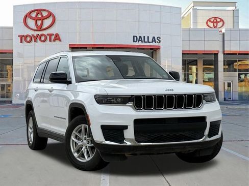 Used 2023 Jeep Grand Cherokee L Laredo image 1