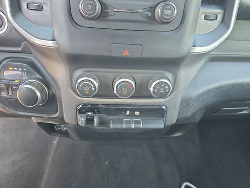 Used 2021 RAM 2500 Big Horn image 25