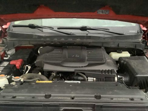 Used 2023 Nissan Titan SV image 8