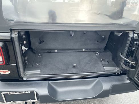Used 2020 Jeep Wrangler Sport image 22