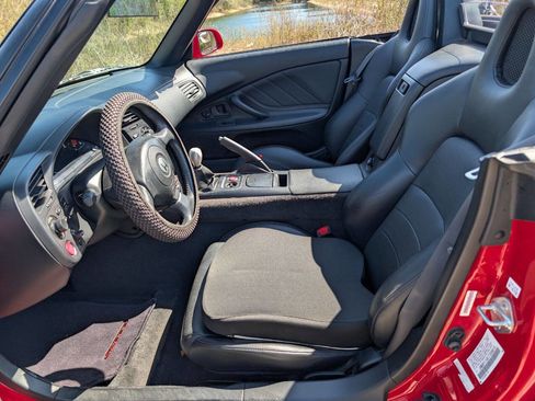 Used 2001 Honda S2000 image 12