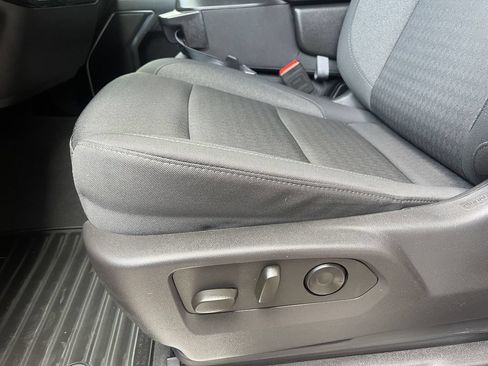 Used 2025 Chevrolet Silverado 1500 LT AWD/4WD image 11