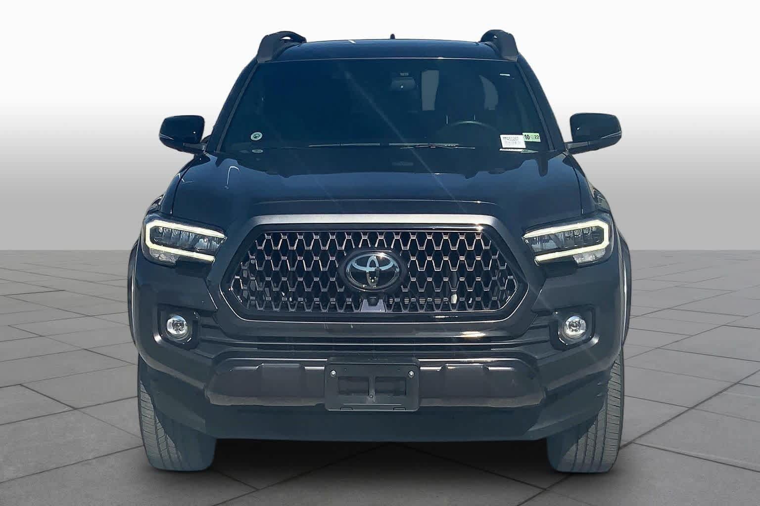 Used 2021 Toyota Tacoma Limited w/ Nightshade Package AWD/4WD image 4