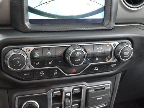 Used 2022 Jeep Wrangler Unlimited Sport AWD/4WD image 21