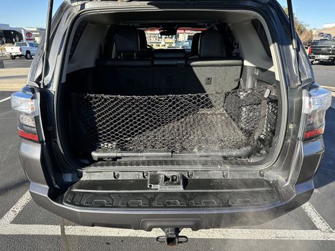 Used 2021 Toyota 4Runner Venture image 31