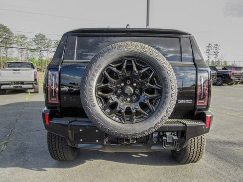 New 2025 GMC Hummer EV 3X w/ LPO, Dark Essentials Package image 5