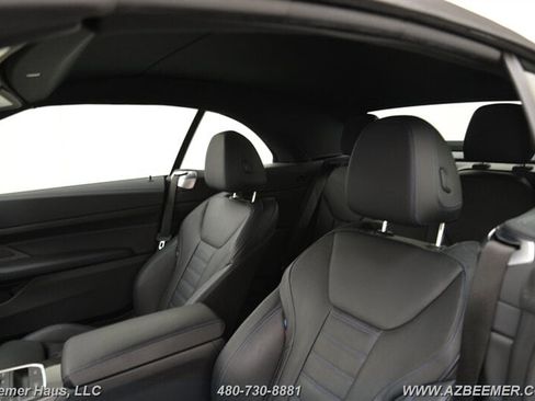Used 2025 BMW M440i Convertible image 9