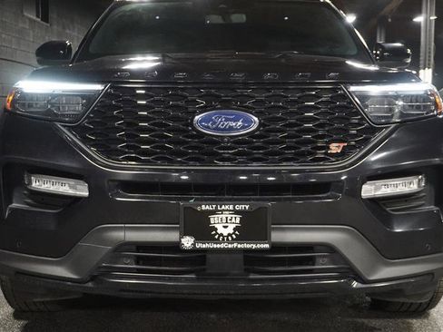 Used 2020 Ford Explorer ST w/ Premium Technology Package image 11
