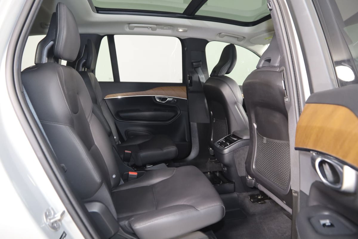 Used 2024 Volvo XC90 B6 Plus w/ Protection Package Premier AWD/4WD image 14