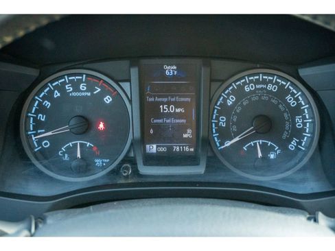 Used 2017 Toyota Tacoma TRD Off-Road image 19