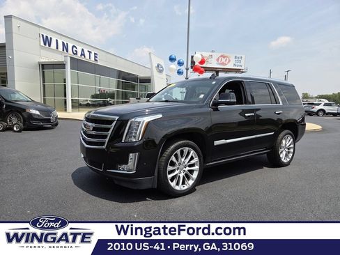 Used 2020 Cadillac Escalade Premium Luxury RWD image 1