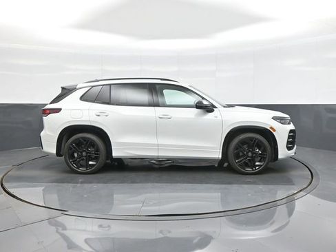 New 2026 Volkswagen Tiguan SE R-Line FWD image 8