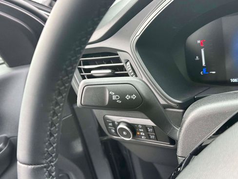 Used 2023 Ford Escape SE image 23