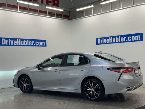 Used 2024 Toyota Camry SE FWD image 8