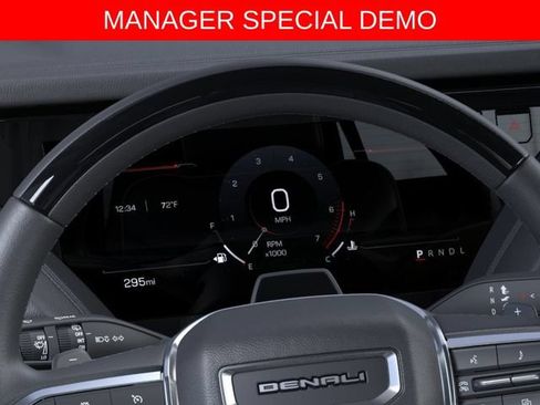 Used 2026 GMC Yukon XL Denali w/ Denali Reserve Package AWD/4WD image 18