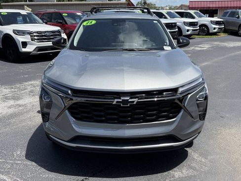 Used 2025 Chevrolet Trax ACTIV w/ Sunroof Package FWD image 10
