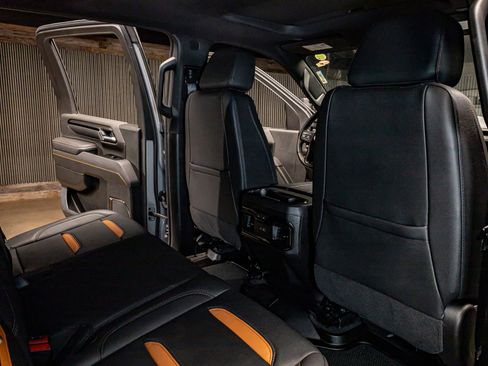 Used 2025 GMC Sierra 2500 AT4 w/ AT4 Premium Plus Package image 27