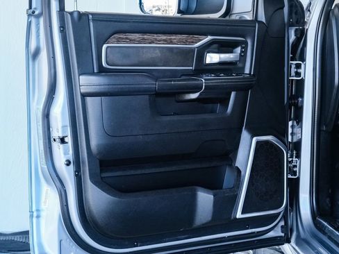 Used 2020 RAM 2500 Laramie image 33