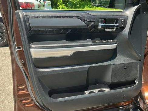 Certified 2017 Toyota Tundra Platinum AWD/4WD image 9