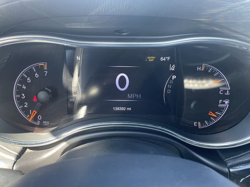 Used 2018 Jeep Grand Cherokee Overland image 20