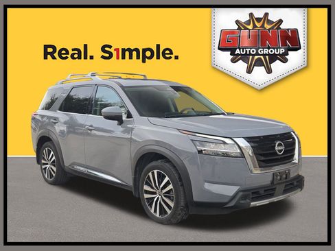 Used 2024 Nissan Pathfinder Platinum w/ Cargo Package image 1