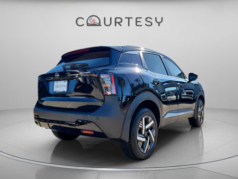 New 2026 Nissan Kicks SV image 4