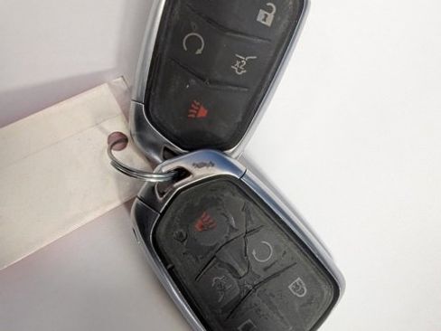 Used 2021 Cadillac XT4 Premium Luxury image 37