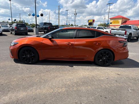 Used 2020 Nissan Maxima SR w/ Sport Mat Group FWD image 6