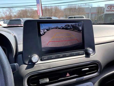 Used 2023 Hyundai Kona SE w/ Cargo Package image 19