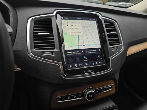 Used 2023 Volvo XC90 B6 Core w/ Protection Package Premier image 28