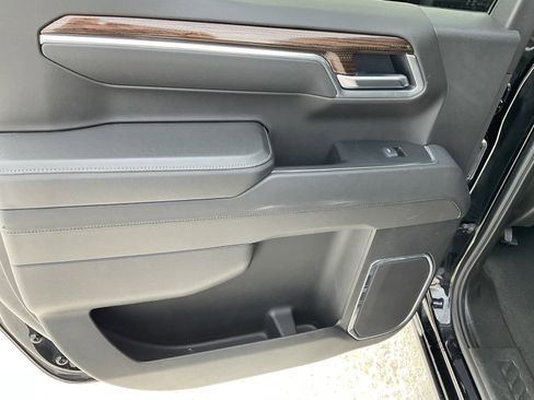 Used 2025 Chevrolet Silverado 1500 LT image 22