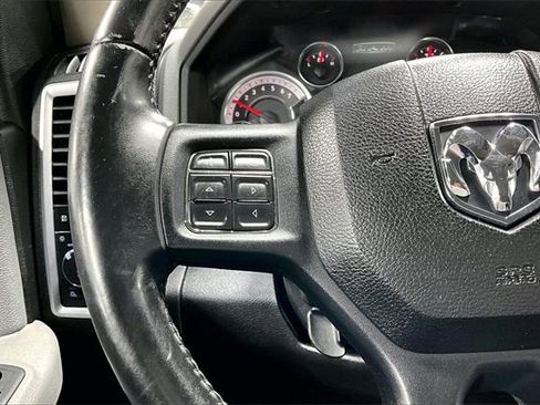 Used 2013 RAM 1500 Classic SLT w/ Remote Start & Security Group image 11