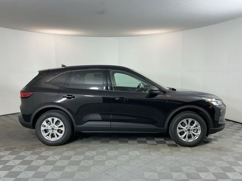 Used 2025 Ford Escape Active w/ Tech Pack #1 image 4