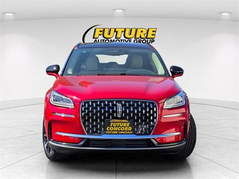 New 2025 Lincoln Corsair Reserve image 8