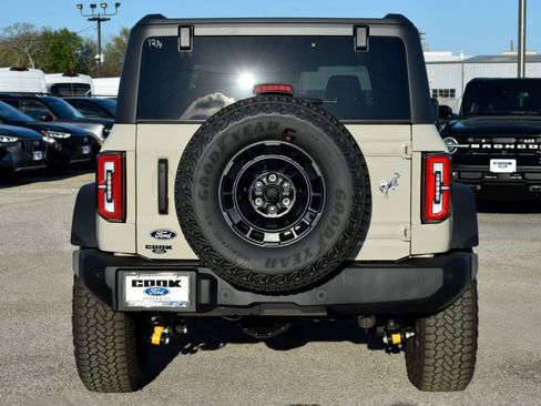 New 2026 Ford Bronco Outer Banks w/ Sasquatch Package image 5