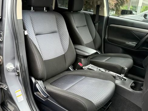Used 2015 Mitsubishi Outlander ES FWD image 33