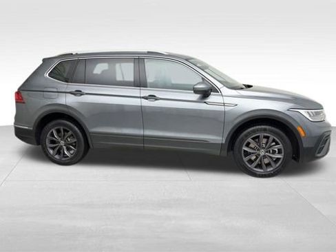 Used 2022 Volkswagen Tiguan SE image 10