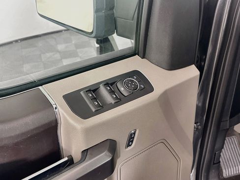 Used 2019 Ford F150 XLT RWD image 15