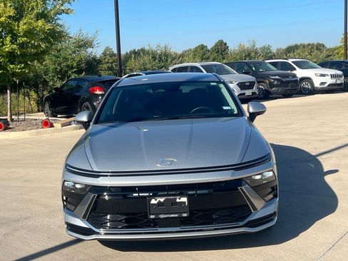 Used 2026 Hyundai Sonata SEL FWD image 2