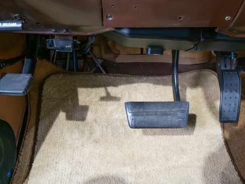 Used 1988 Chevrolet Blazer 4WD image 65