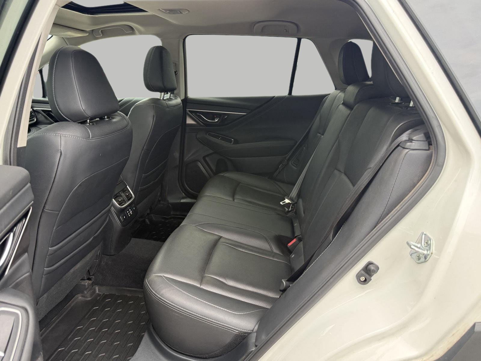 Used 2023 Subaru Outback Touring AWD/4WD image 27