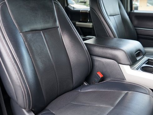 Used 2022 Ford F250 Lariat w/ FX4 Off-Road Package image 15