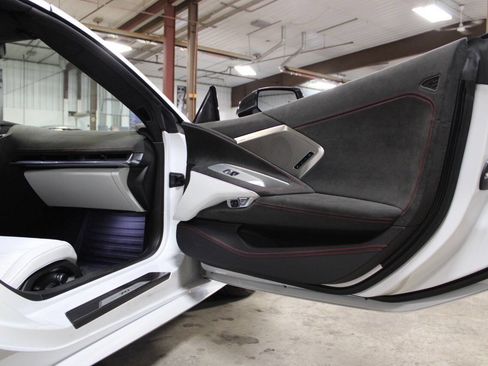 Used 2023 Chevrolet Corvette Stingray Premium Cpe w/ Z51 Performance Package image 21