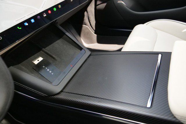 Used 2023 Tesla Model S Plaid AWD/4WD image 22