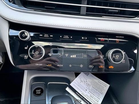 New 2026 INFINITI QX60 Autograph w/ Autograph Tech Package AWD/4WD image 32