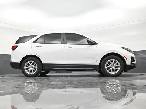 Used 2024 Chevrolet Equinox LS FWD image 25