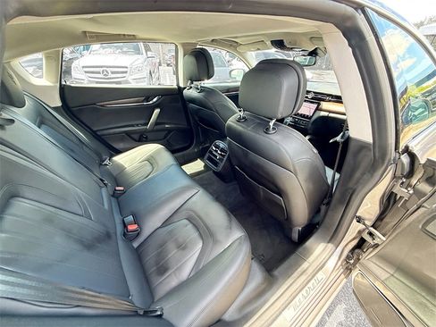 Used 2021 Maserati Quattroporte S image 32